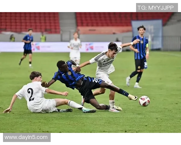 足球盛宴：深入解析上海足球队的战术与技术创新之路